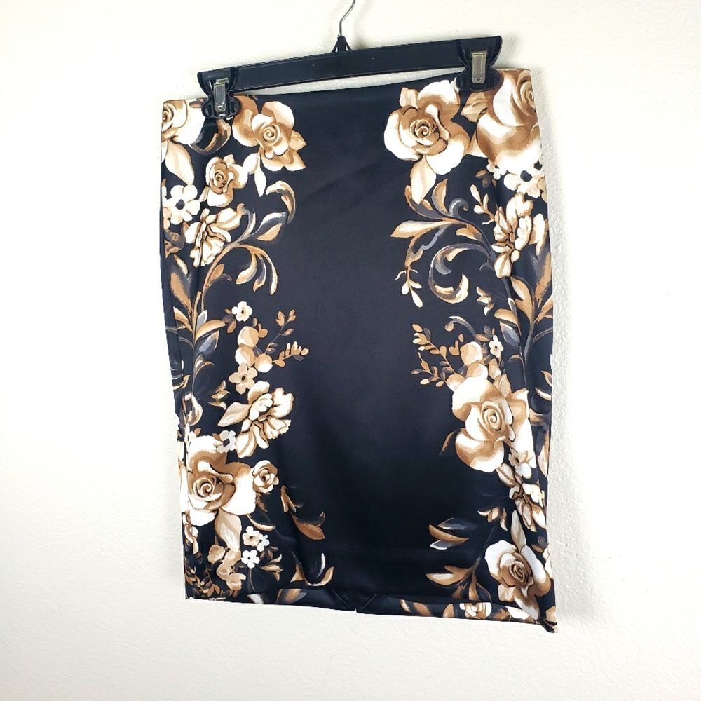 White House Black Market Midi White Flower Midi Satin Chic Skirt Size 02/XS - Picture 6 of 9